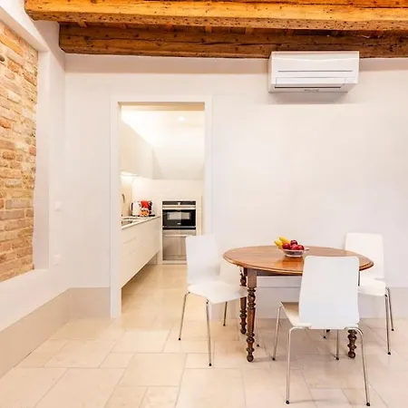 Apartman Dream's Door With Canal View In