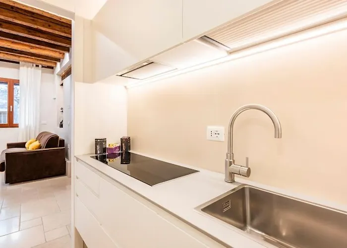 Dream's Door With Canal View In Appartement *