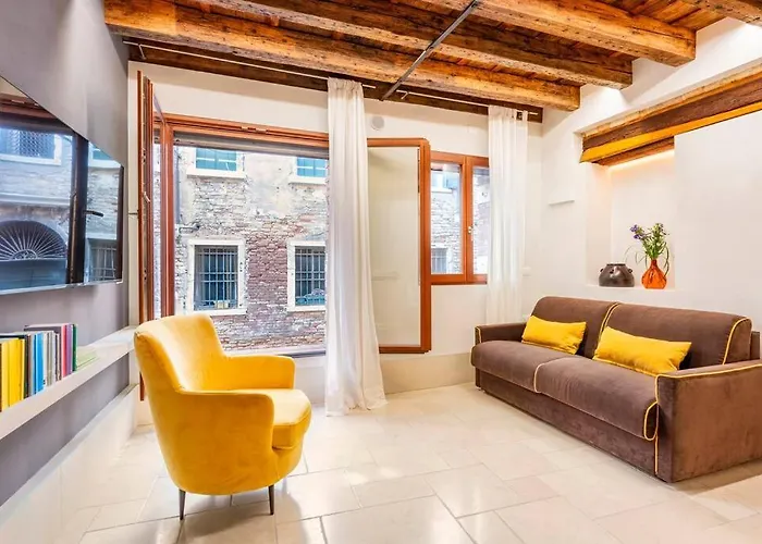 Dream's Door With Canal View In Appartement Venetië